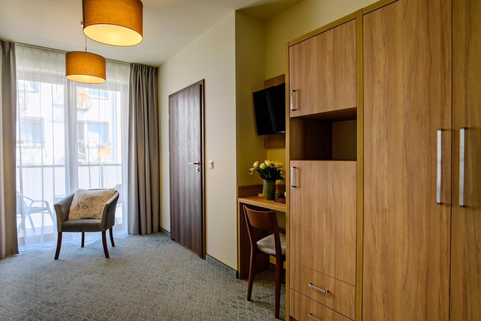 Hotel Brzozowka Busko-Zdroj Bagian luar foto